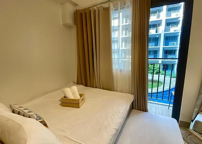 Shore 2 Residences Moa * Manila