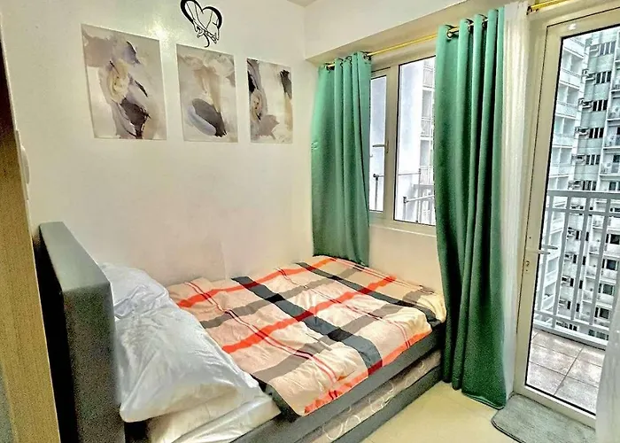Shore 2 Residences Moa * Manila
